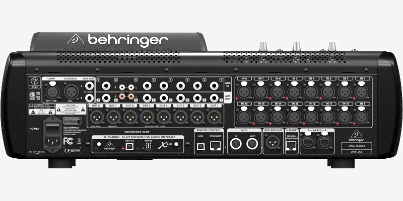 Цифровой микшерный пульт Behringer X32 Compact