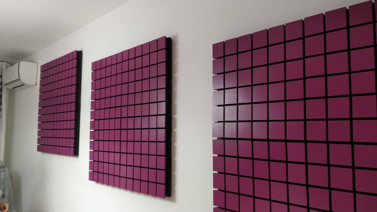 Было необходимо оборудовать профессиональную студию звукозаписи в домашних условиях